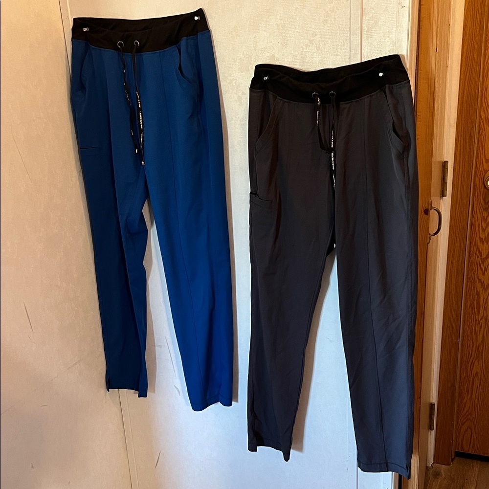 Skechers Women's Blue and Gray Joggers